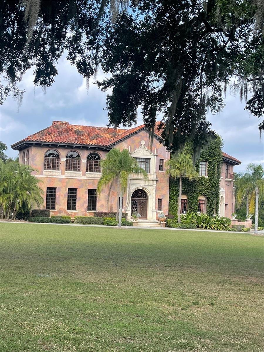 HOWEY GRIFFIN VILLAGE - Residential