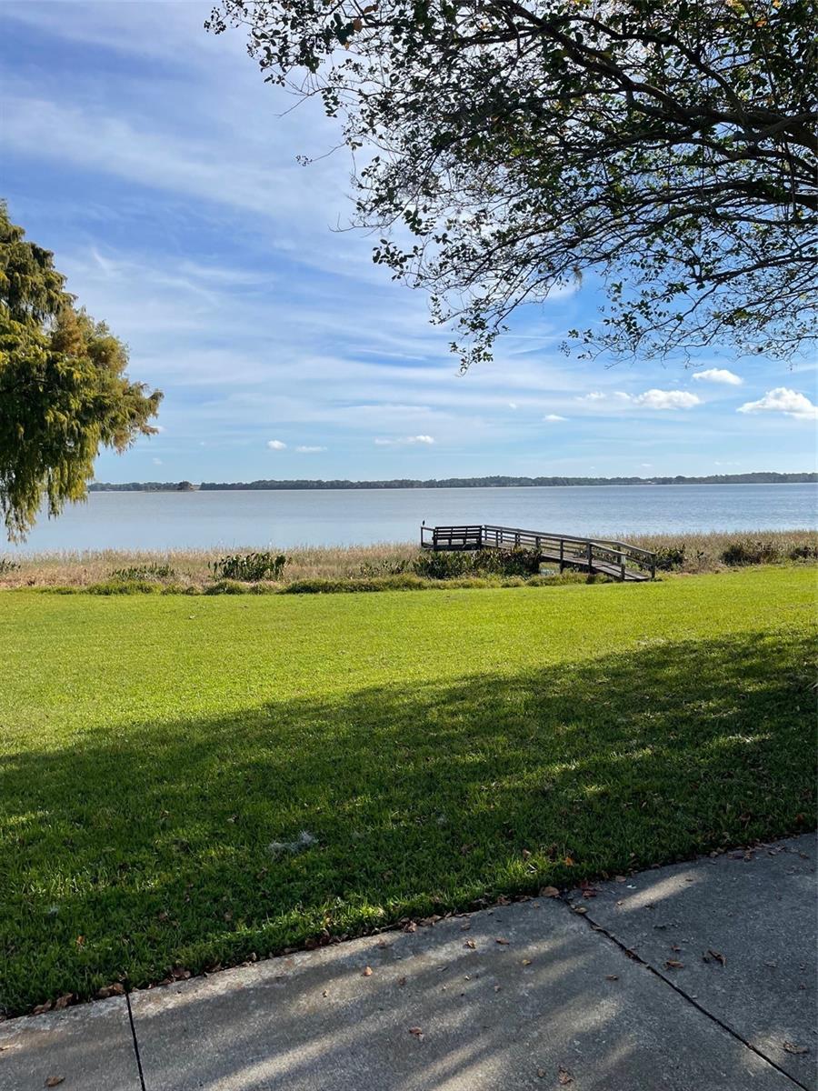 HOWEY GRIFFIN VILLAGE - Residential