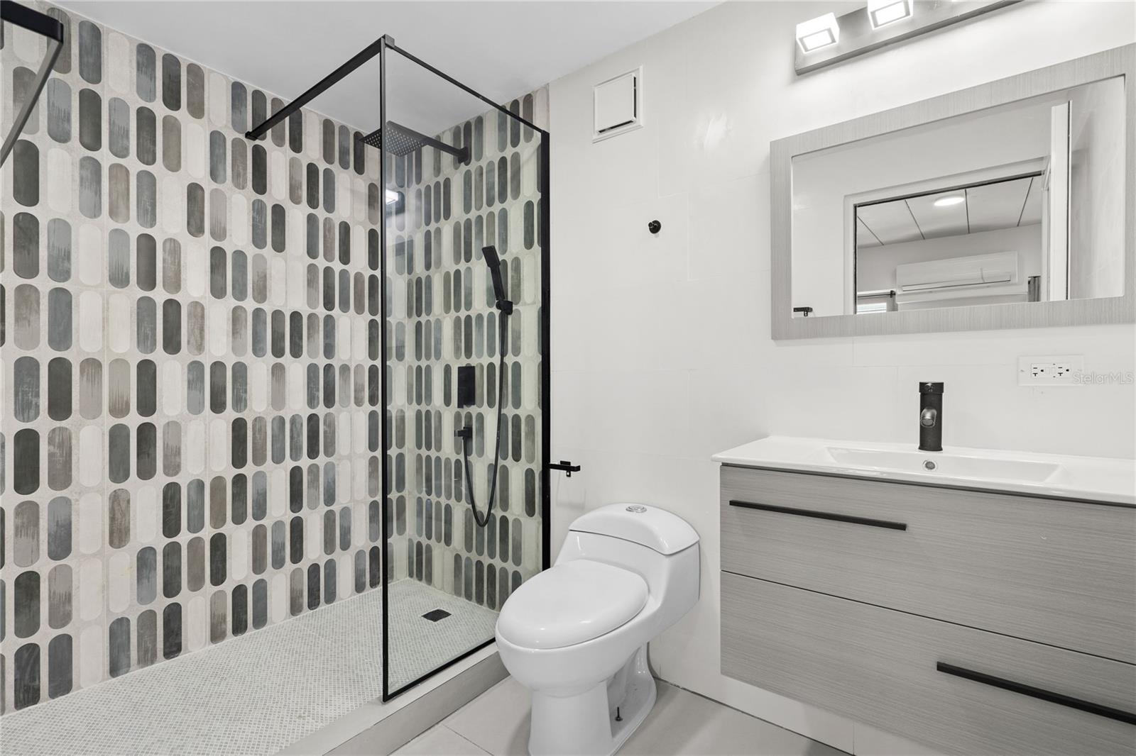 SANTURCE - Residential Lease