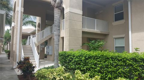 Condominium in BRADENTON FL 811 FAIRWAY COVE LANE 2.jpg