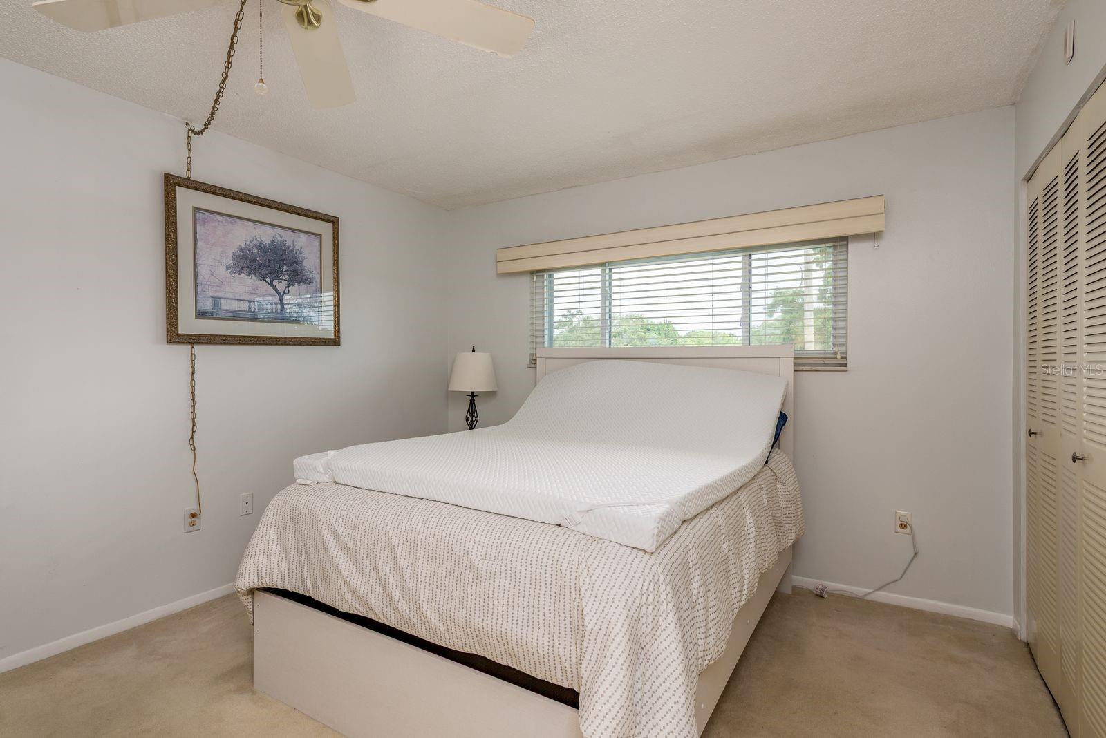 SUNSHINE TOWERS APT RESIDENCES - Residential