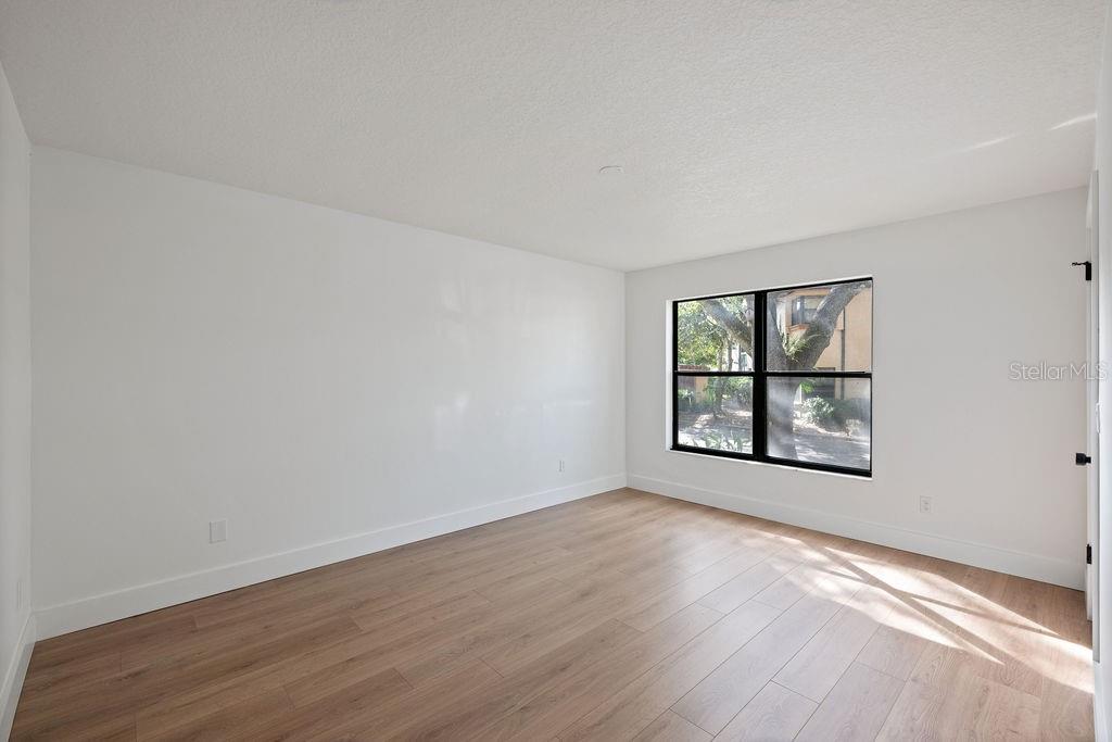 LAKE PINELOCH VILLAGE CONDO 03 - Residential