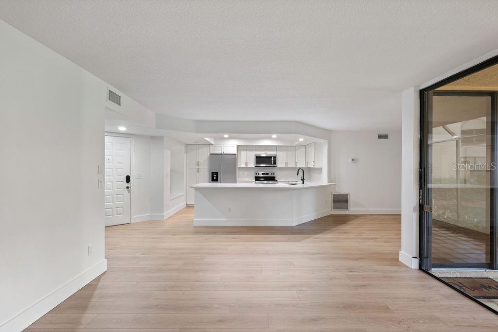 LAKE PINELOCH VILLAGE CONDO 03 - Residential