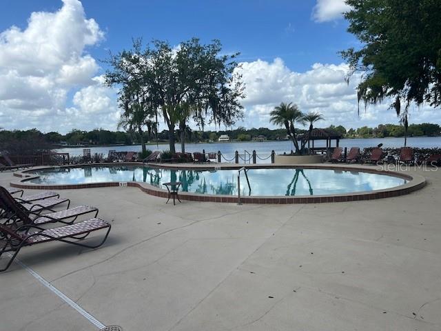 LAKE PINELOCH VILLAGE CONDO 03 - Residential