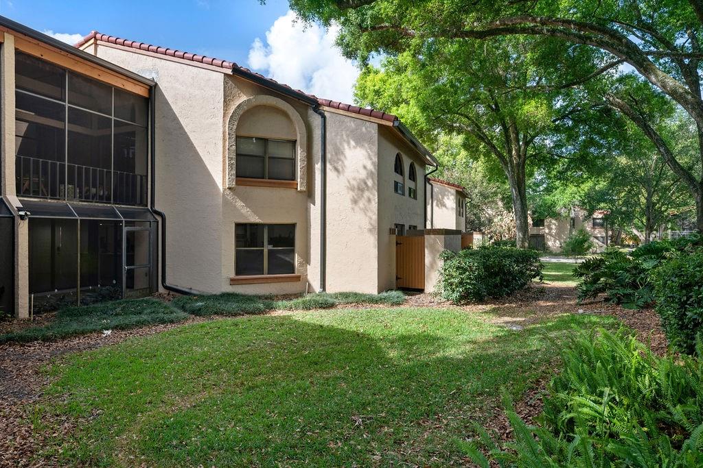 LAKE PINELOCH VILLAGE CONDO 03 - Residential