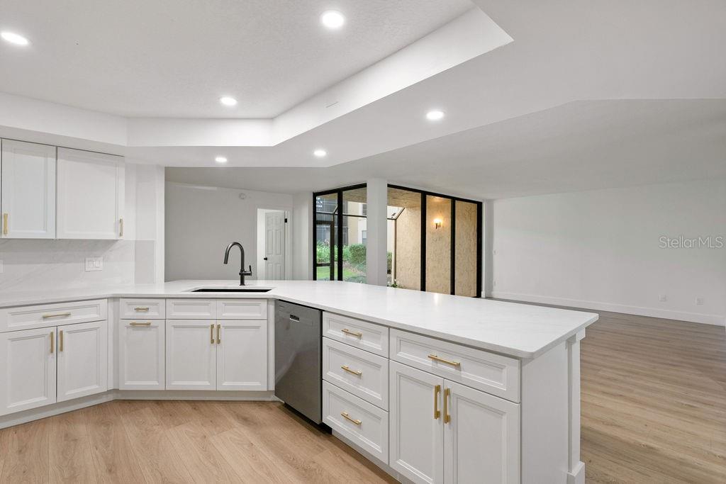 LAKE PINELOCH VILLAGE CONDO 03 - Residential