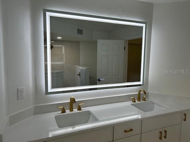 LAKE PINELOCH VILLAGE CONDO 03 - Residential