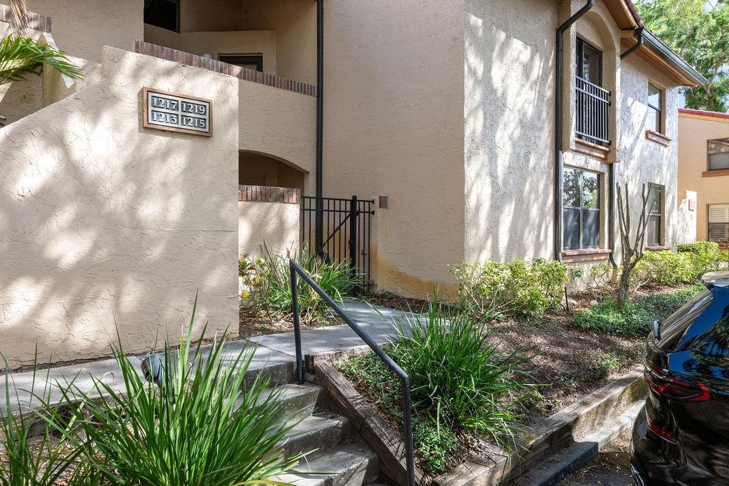 LAKE PINELOCH VILLAGE CONDO 03 - Residential