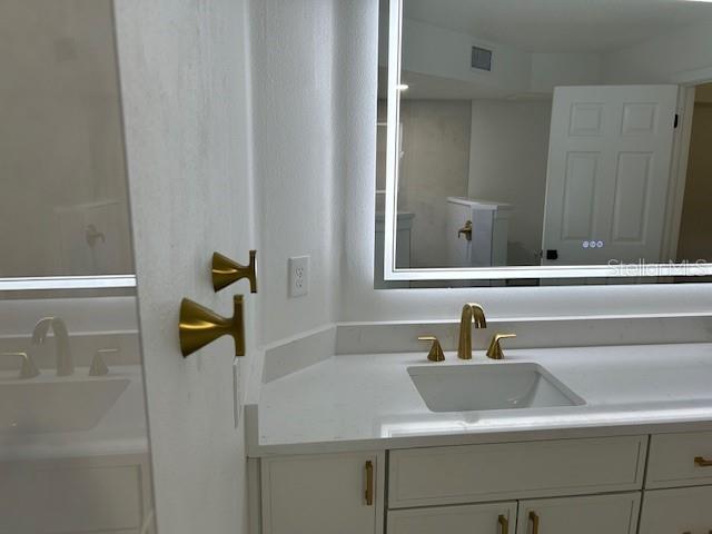 LAKE PINELOCH VILLAGE CONDO 03 - Residential