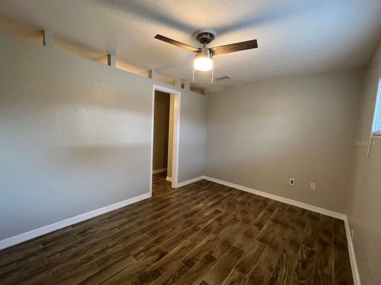 LAKE KATHRYN VILLAGE - Residential Lease