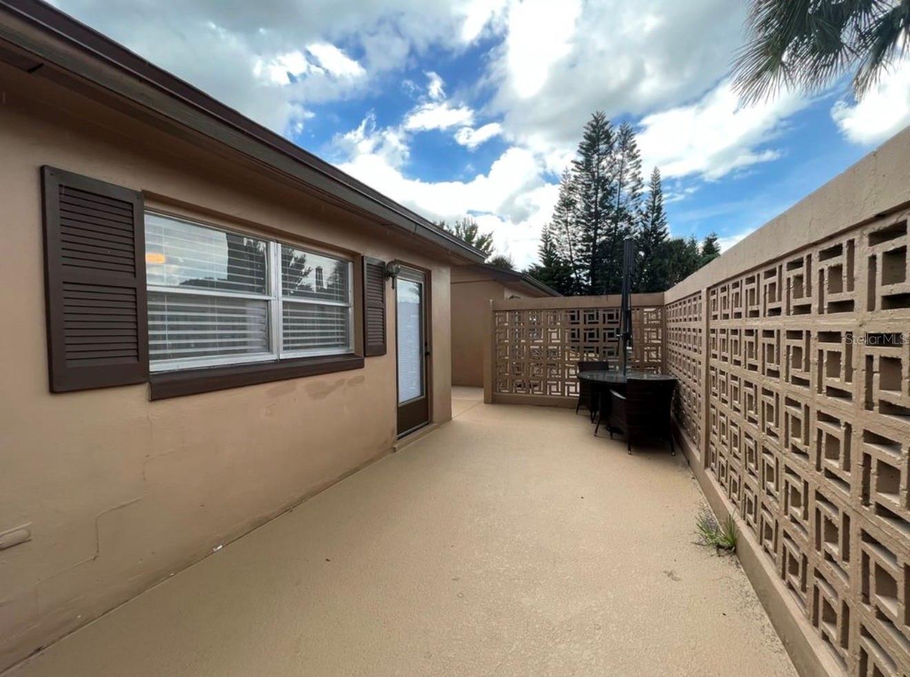 LAKE KATHRYN VILLAGE - Residential Lease