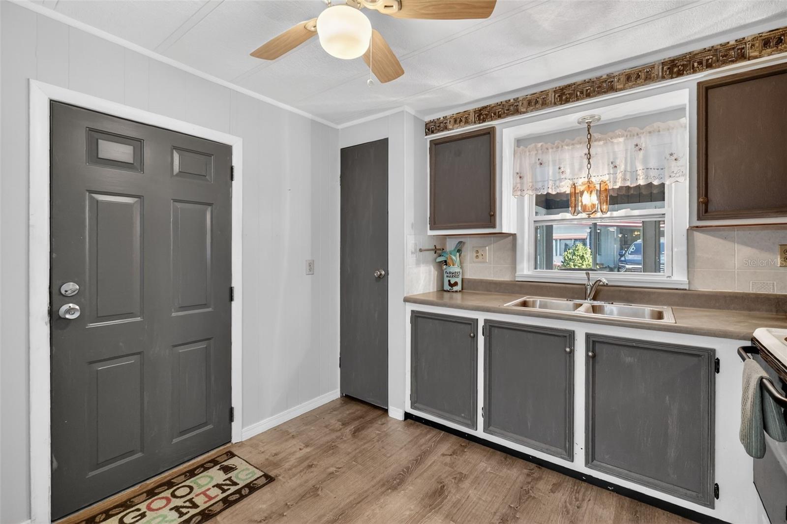 BONFIRE MOBILE HOME VILLAGE - Residential