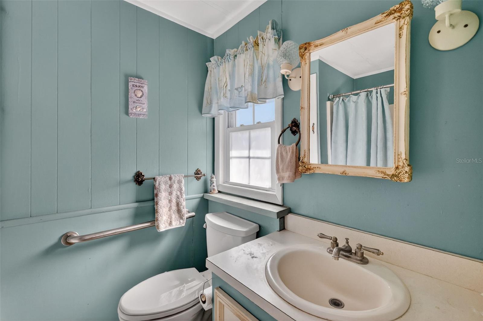 BONFIRE MOBILE HOME VILLAGE - Residential