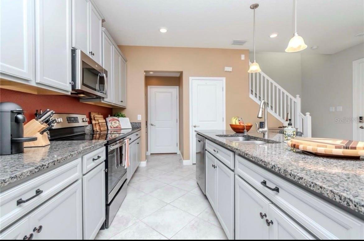 6827 CITRUS CREEK LANE