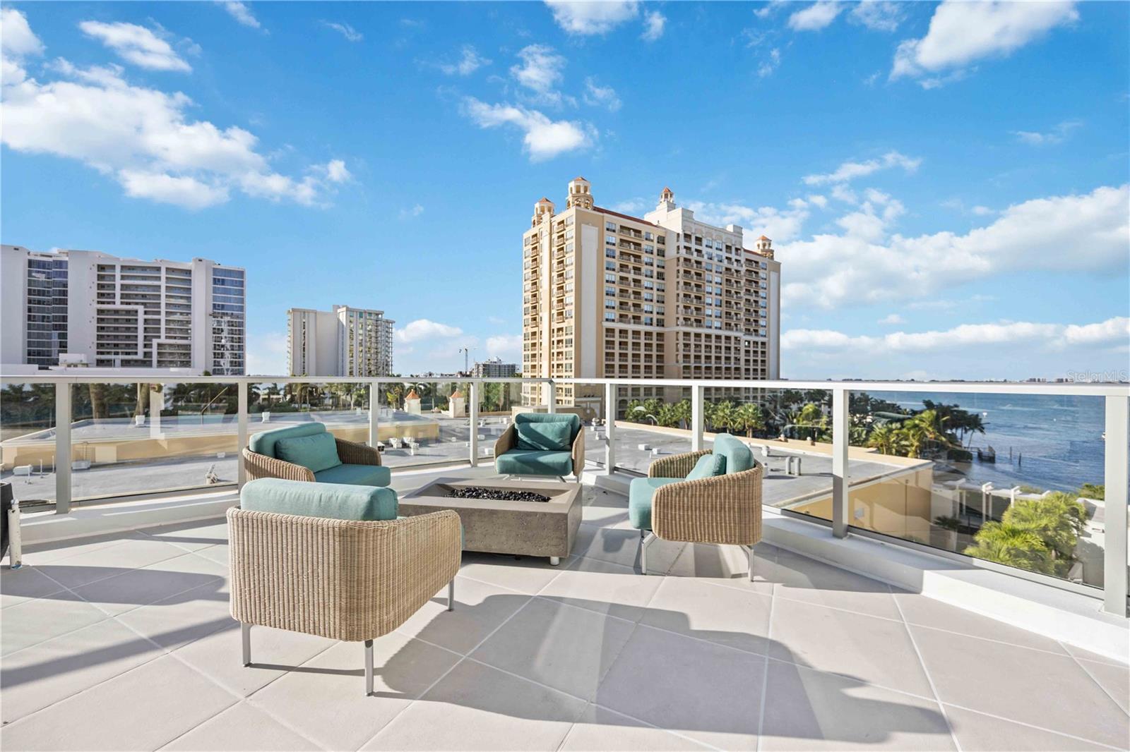 BAYSO SARASOTA - Residential