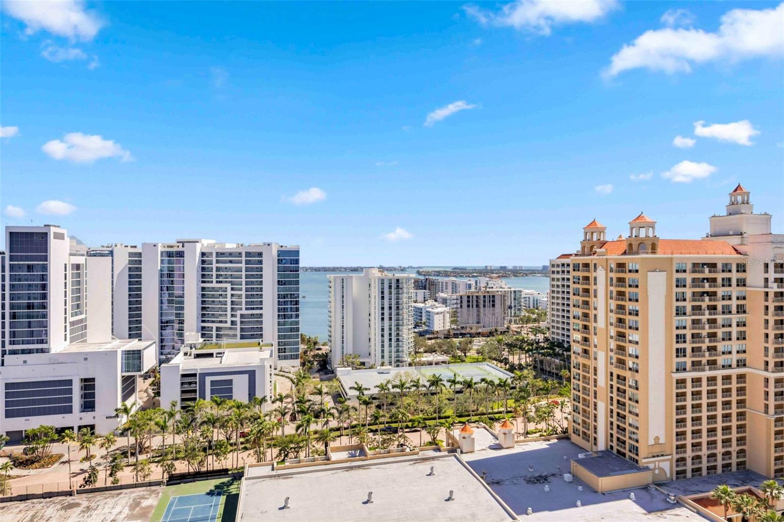 BAYSO SARASOTA - Residential