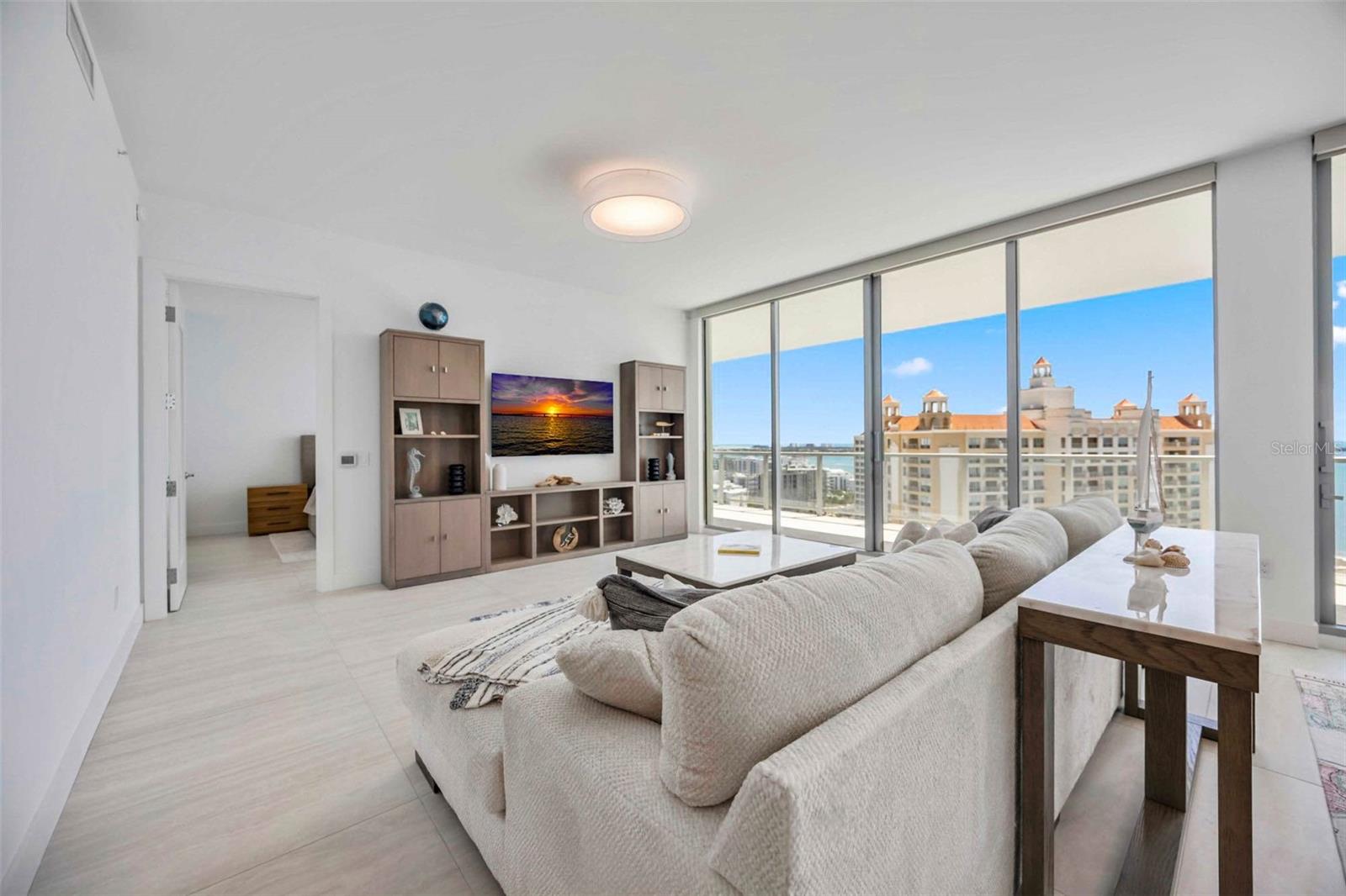 BAYSO SARASOTA - Residential