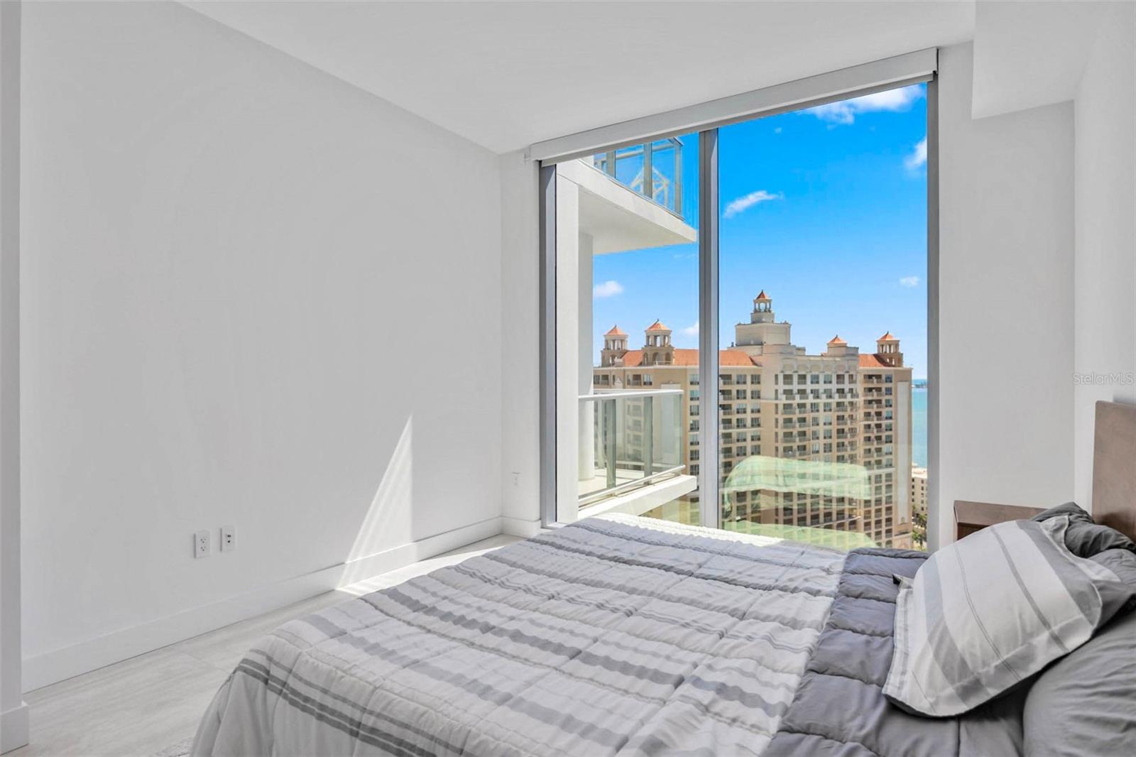 BAYSO SARASOTA - Residential