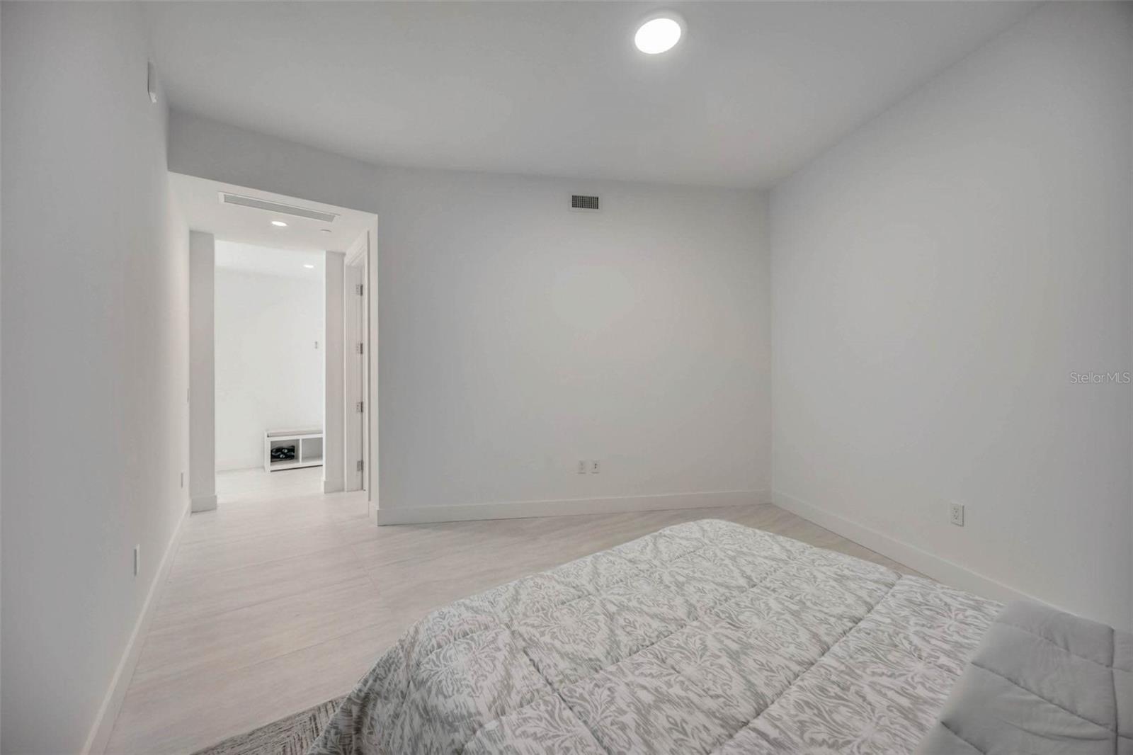 BAYSO SARASOTA - Residential