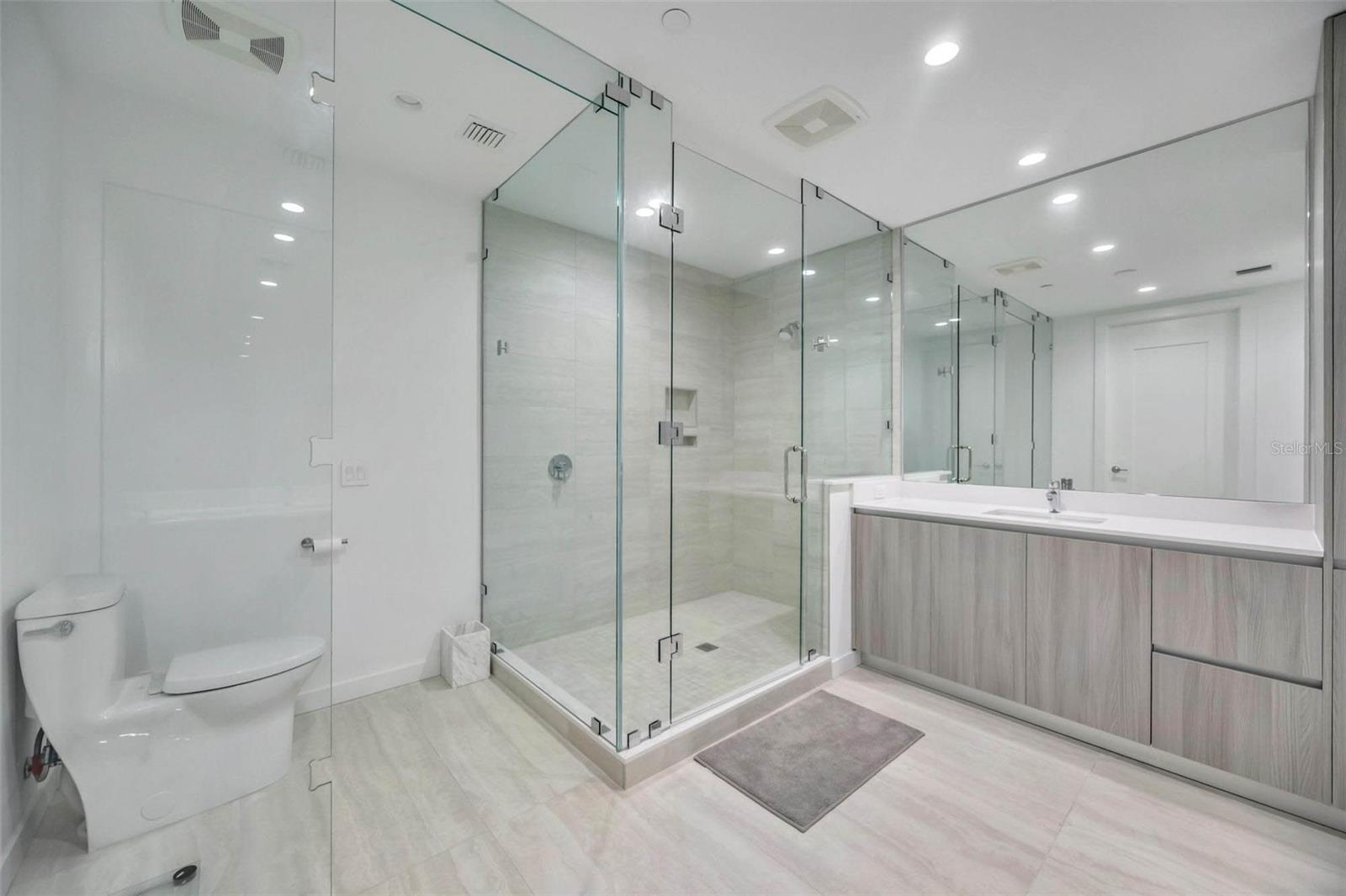 BAYSO SARASOTA - Residential