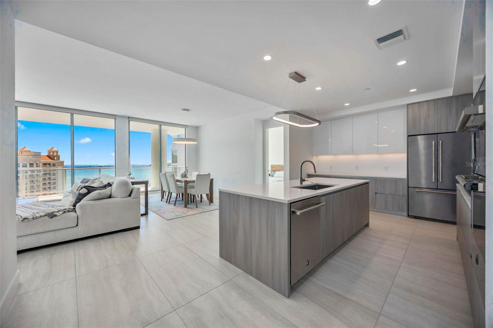 BAYSO SARASOTA - Residential