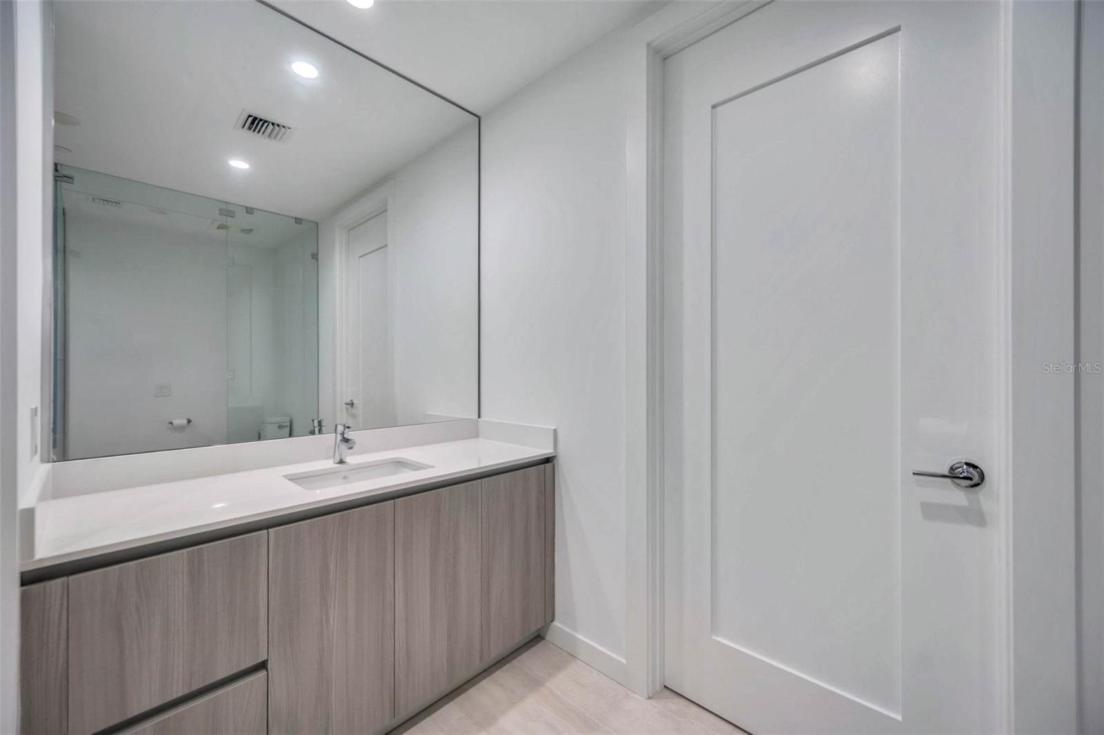 BAYSO SARASOTA - Residential