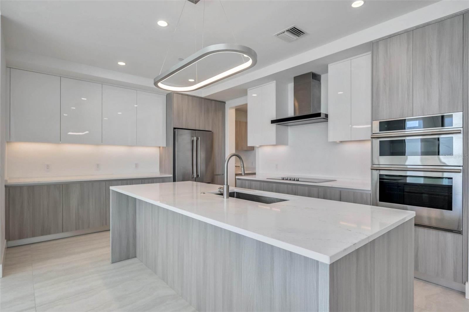 BAYSO SARASOTA - Residential