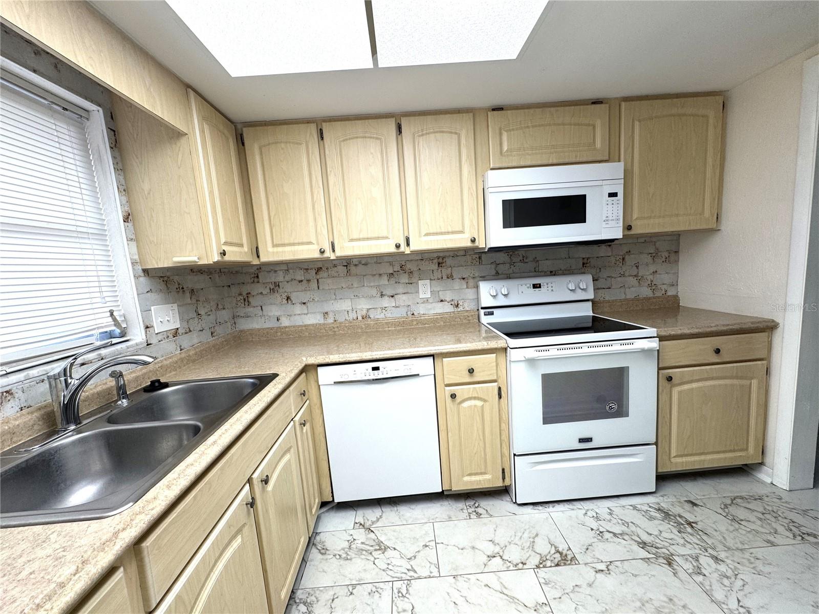 BELLEAIR PALMS TERRACE CONDO 1 - Residential Lease