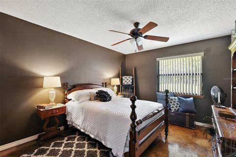 Tiny photo for 672 E Belt Avenue, Bushnell, FL 33513 (MLS # G5098130)