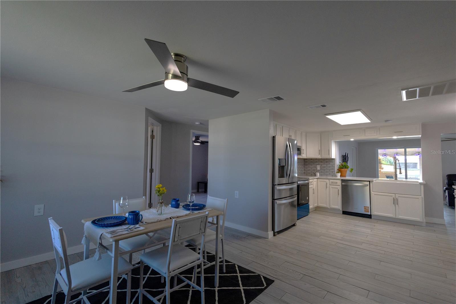 LEISURE BEACH - Residential