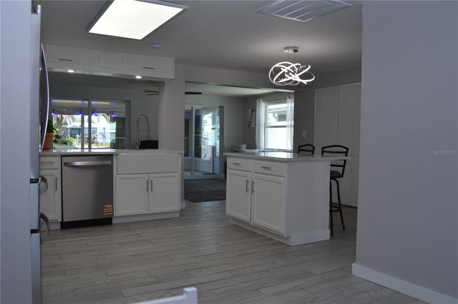 LEISURE BEACH - Residential