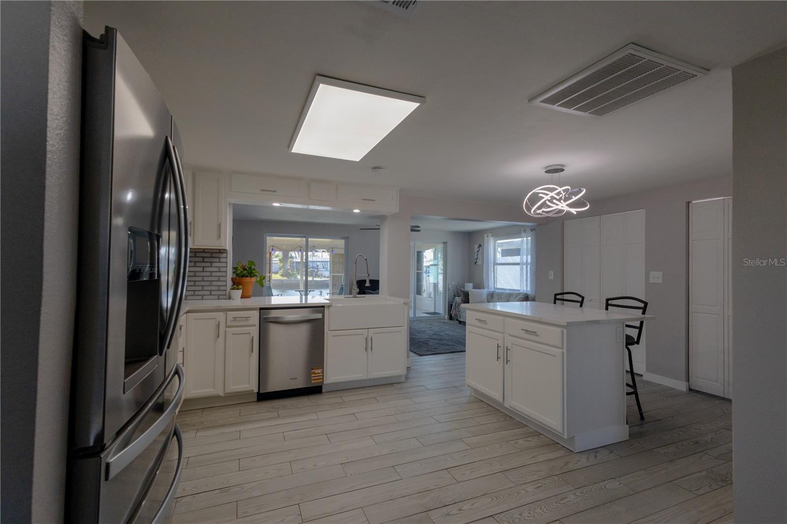 LEISURE BEACH - Residential