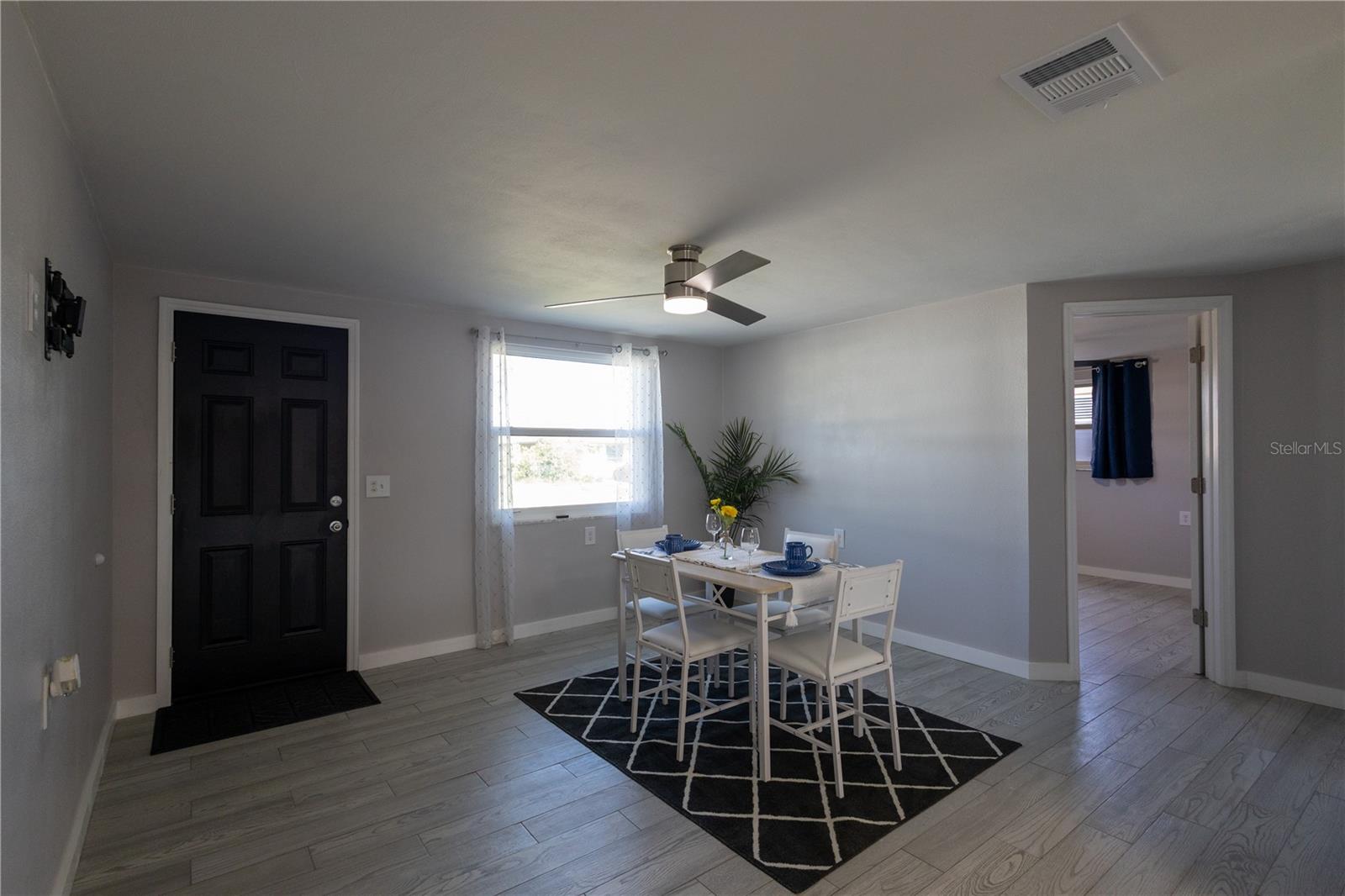 LEISURE BEACH - Residential