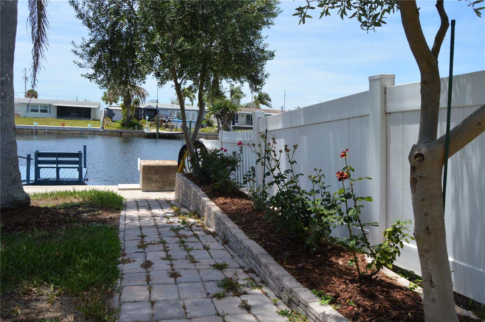 LEISURE BEACH - Residential
