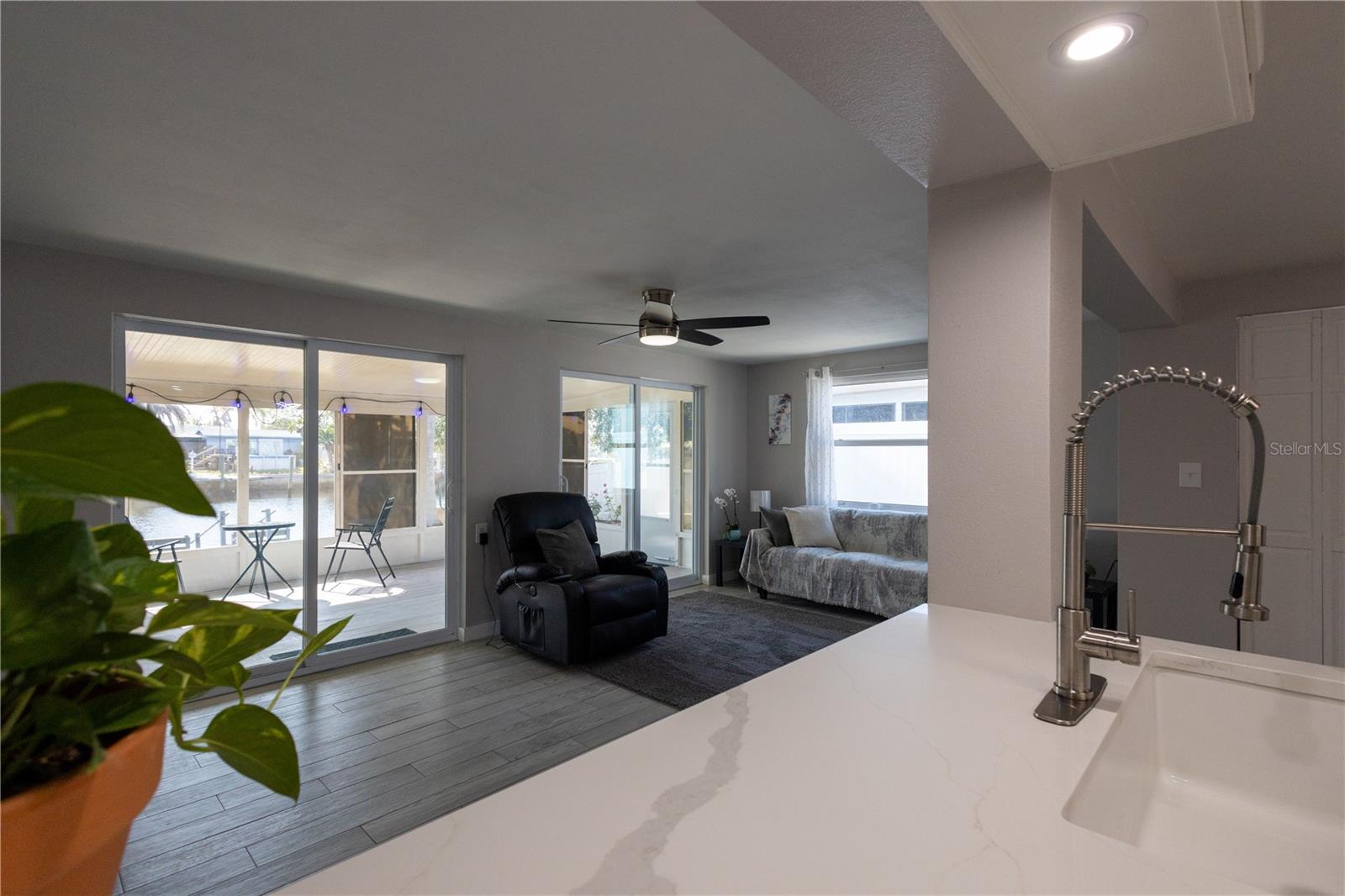 LEISURE BEACH - Residential