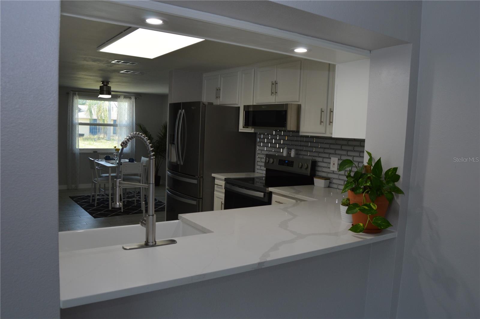 LEISURE BEACH - Residential