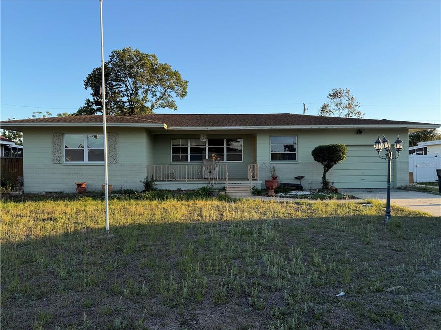 Under contract-accepting backup offers. BLOCK HOME. 2 Bedroom 2 bathroom. Garage. Huge lot. Probate - allow 30-45 days for closing.