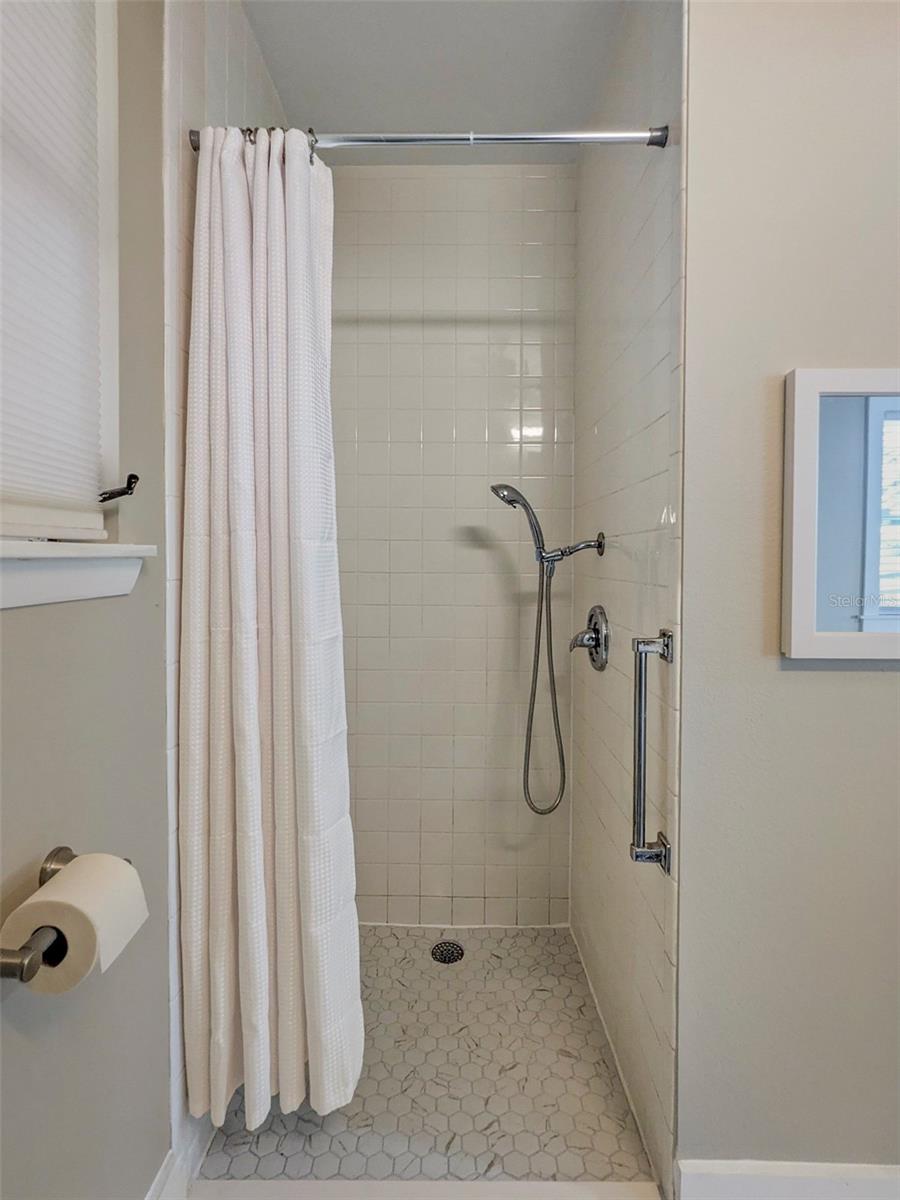 MARINELAND - Residential Lease