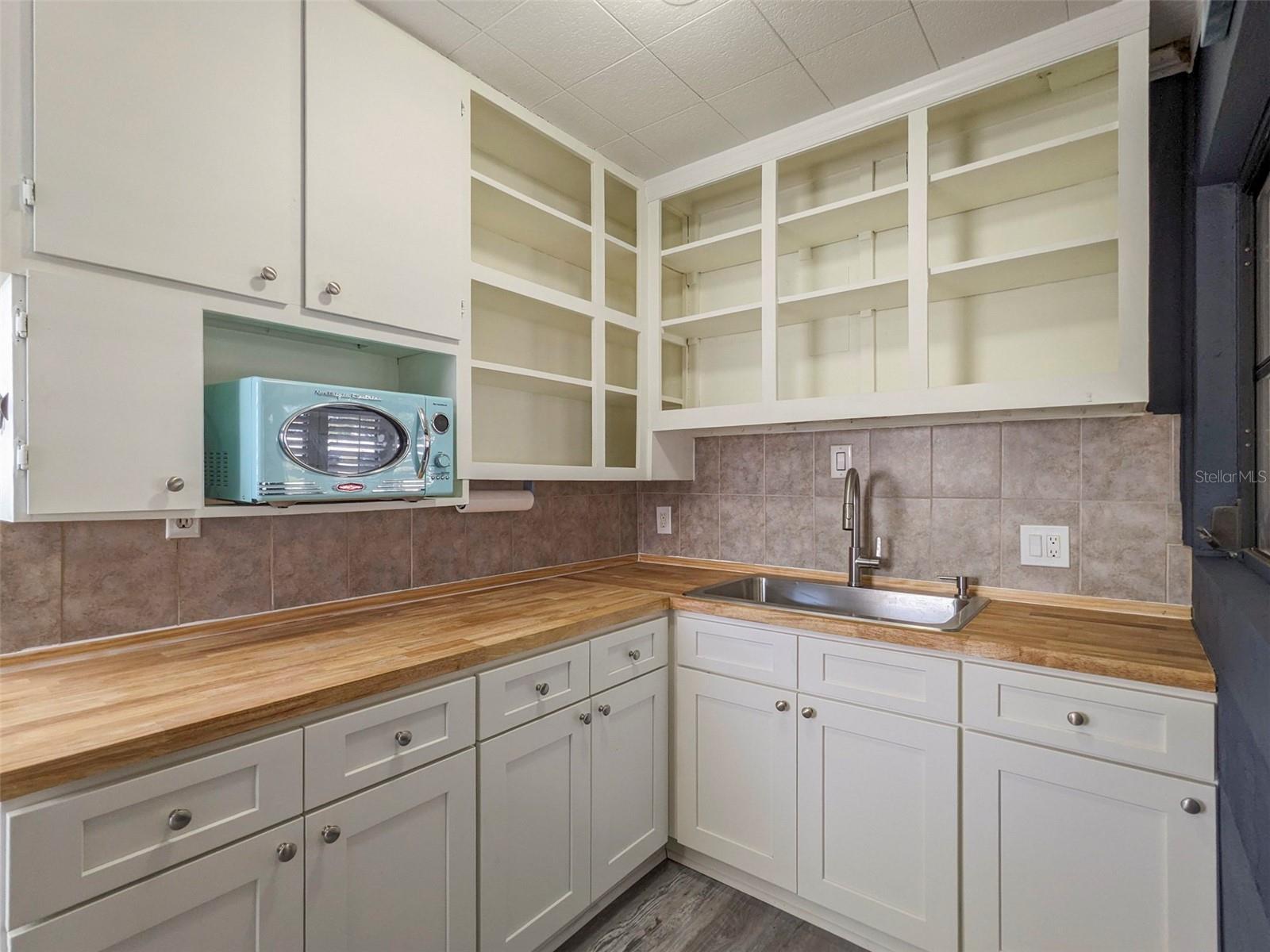 MARINELAND - Residential Lease