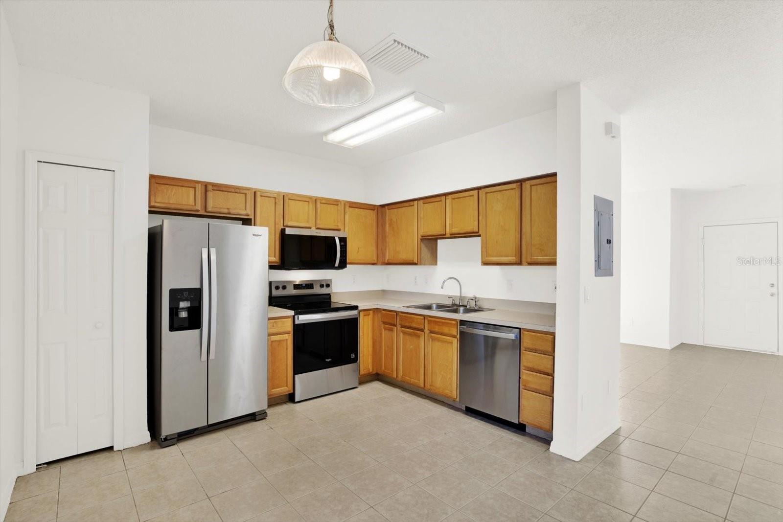 MEADOW POINTE PRCL 16 - Residential