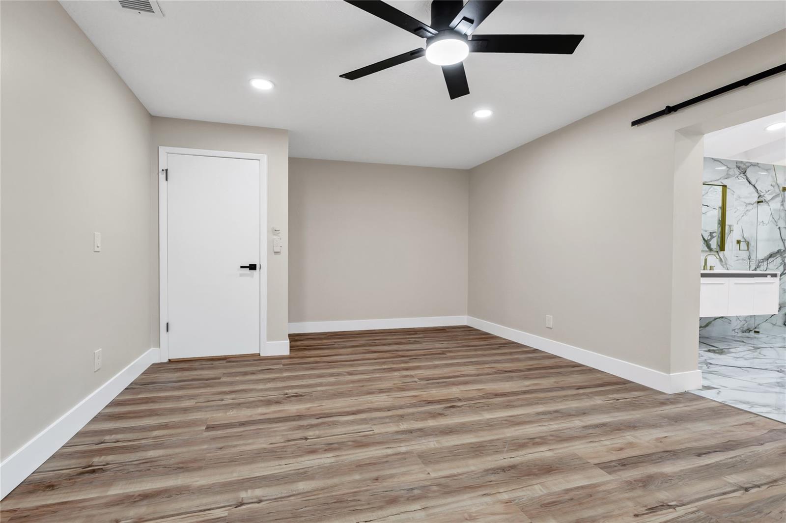 MAYFAIR - Residential