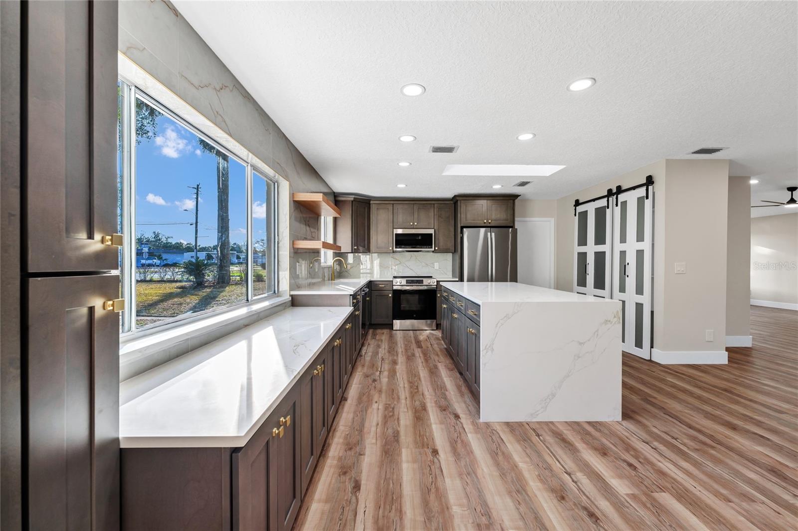 MAYFAIR - Residential