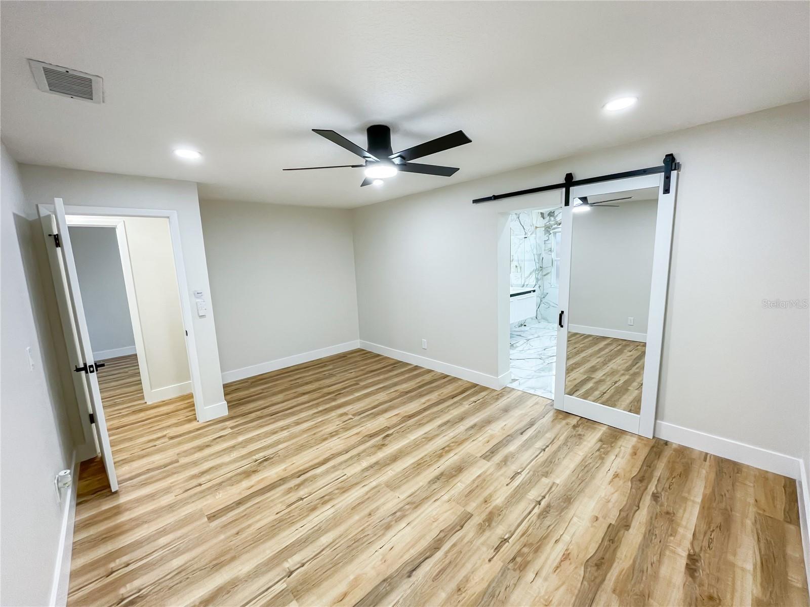 MAYFAIR - Residential