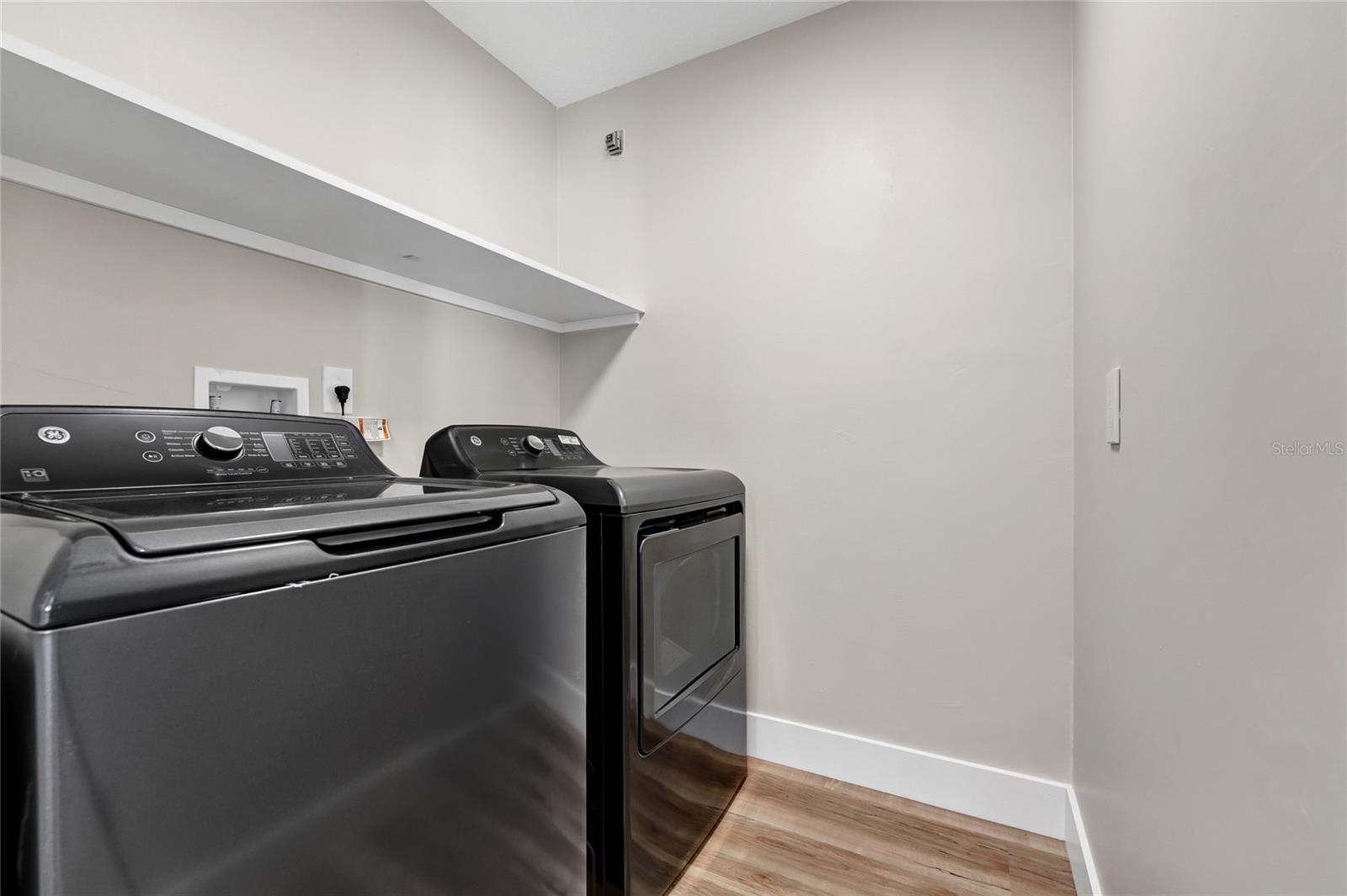 MAYFAIR - Residential