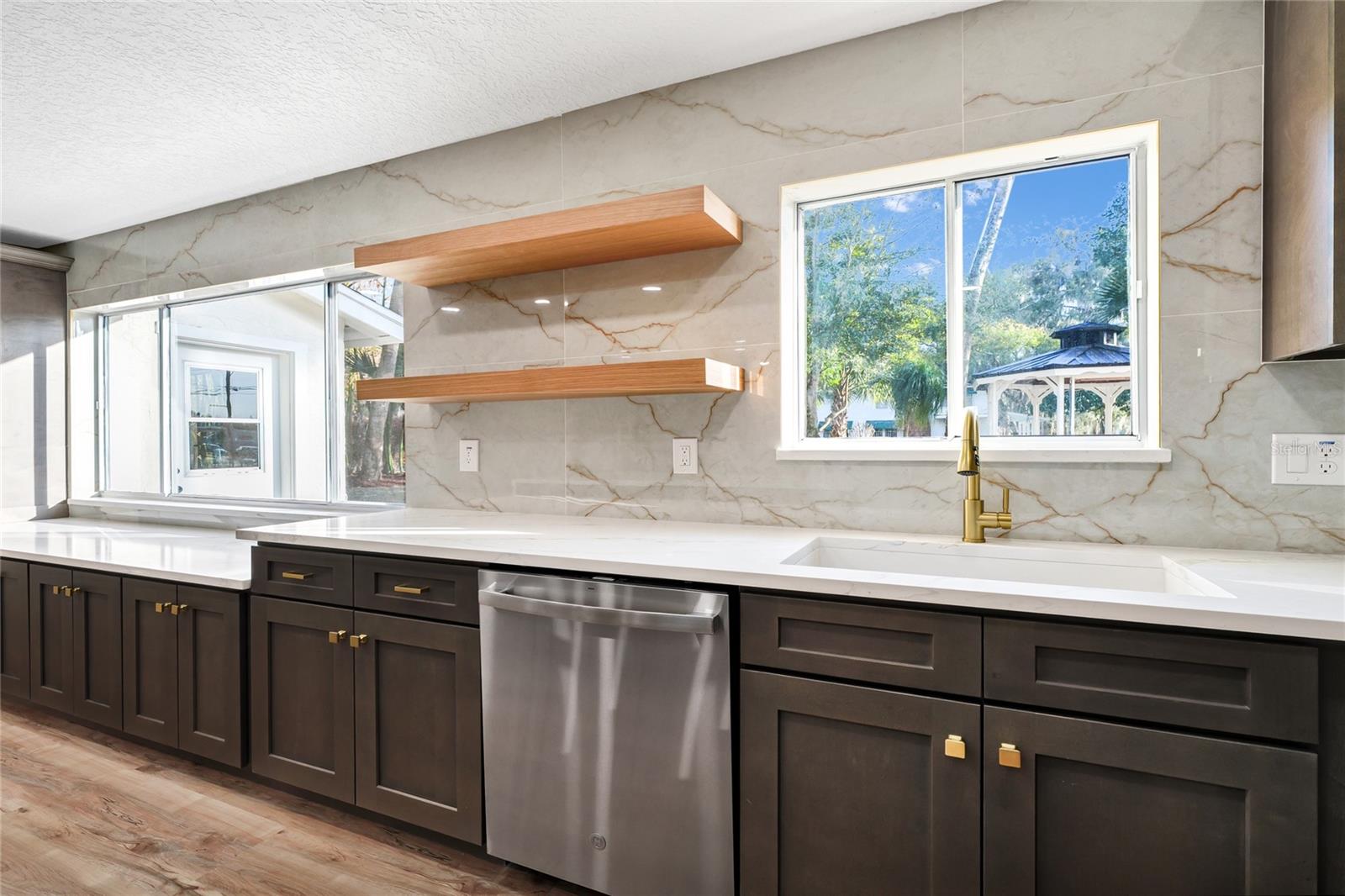 MAYFAIR - Residential