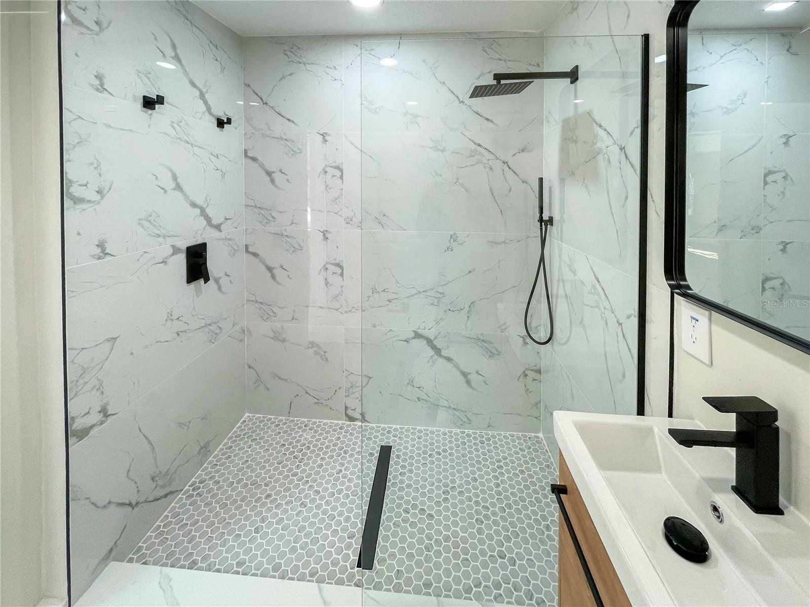 MAYFAIR - Residential