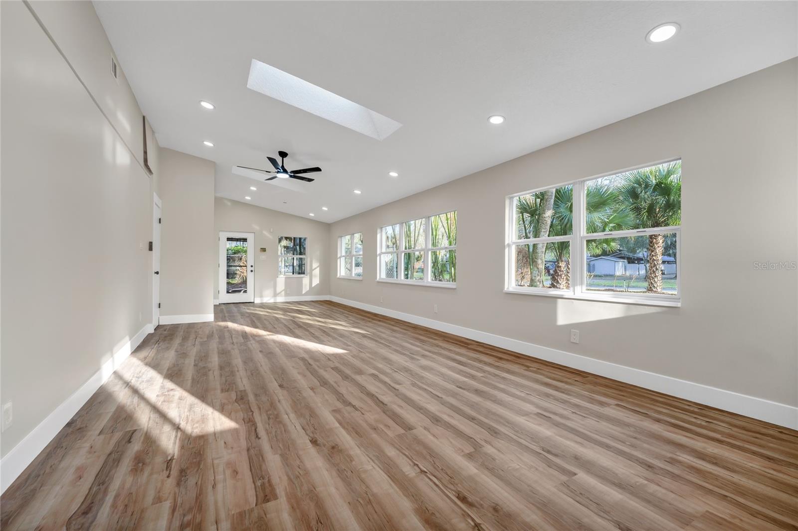 MAYFAIR - Residential