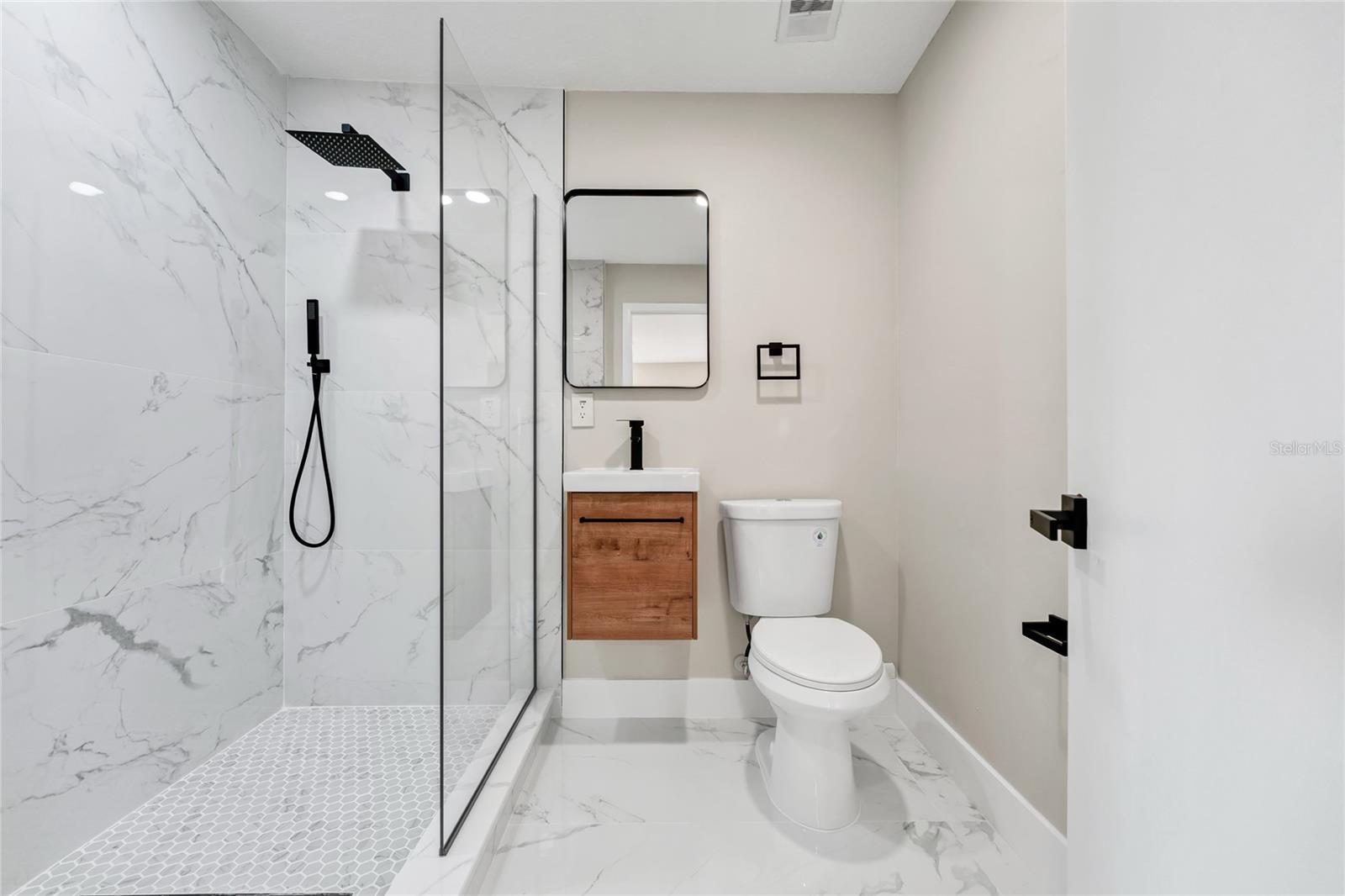 MAYFAIR - Residential