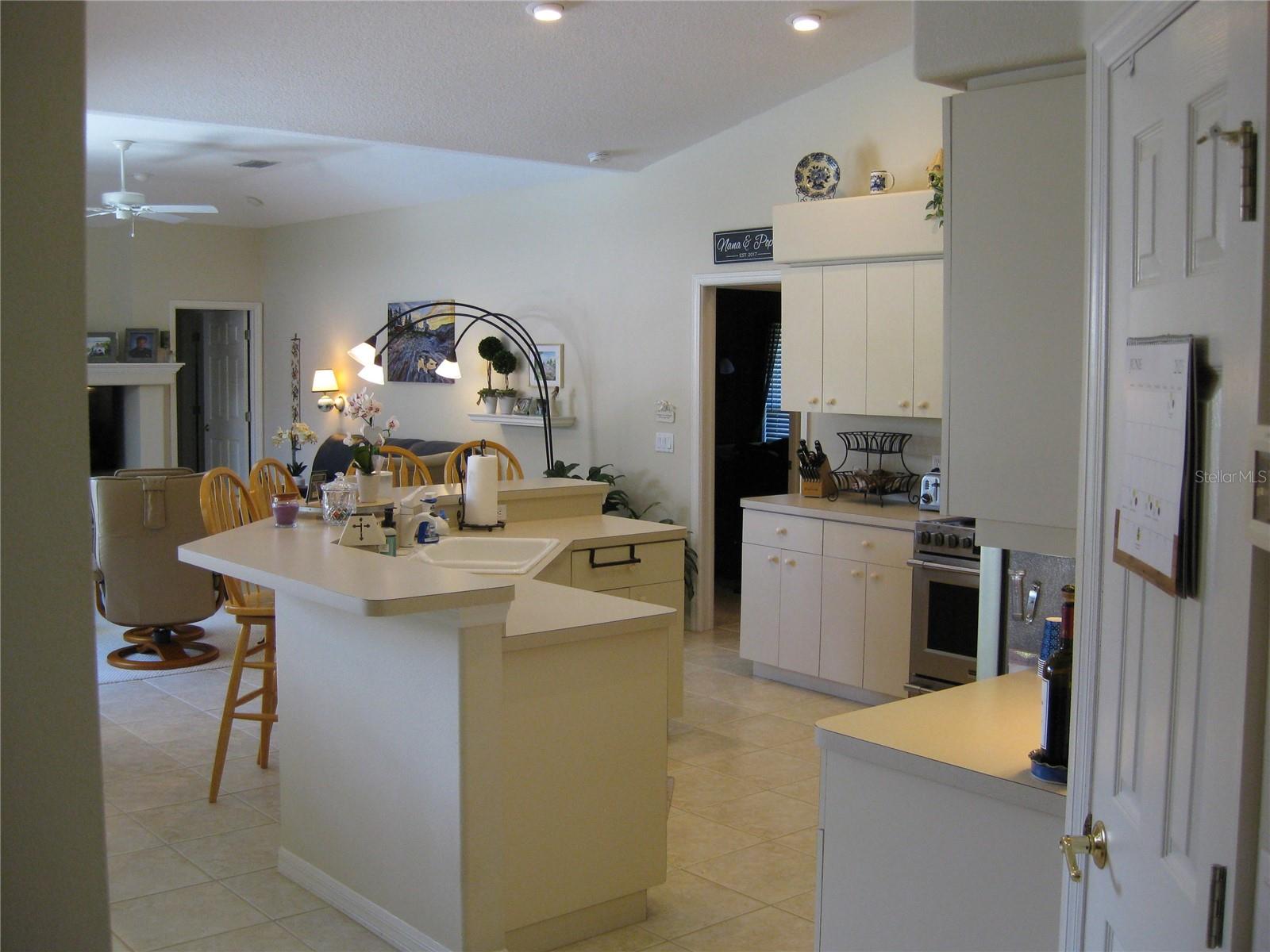 THREE OAKS UNIT 1 - Residential