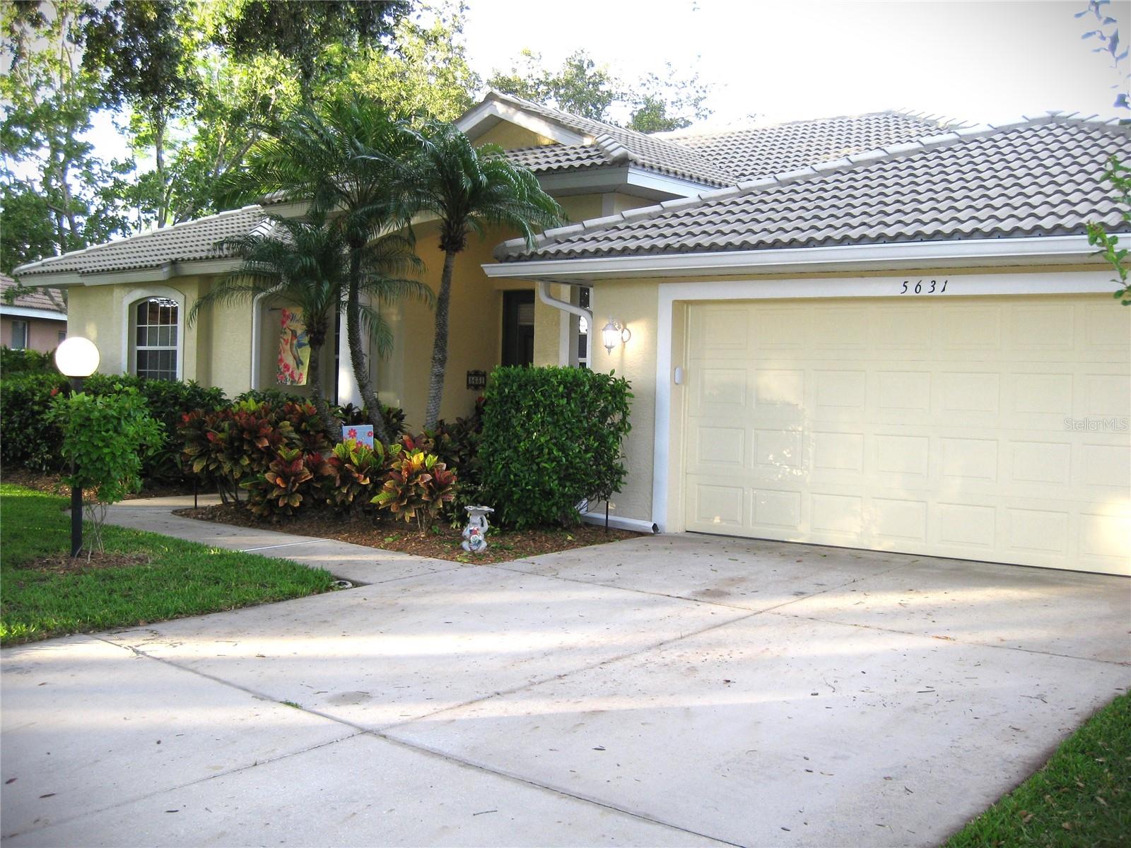 THREE OAKS UNIT 1 - Residential